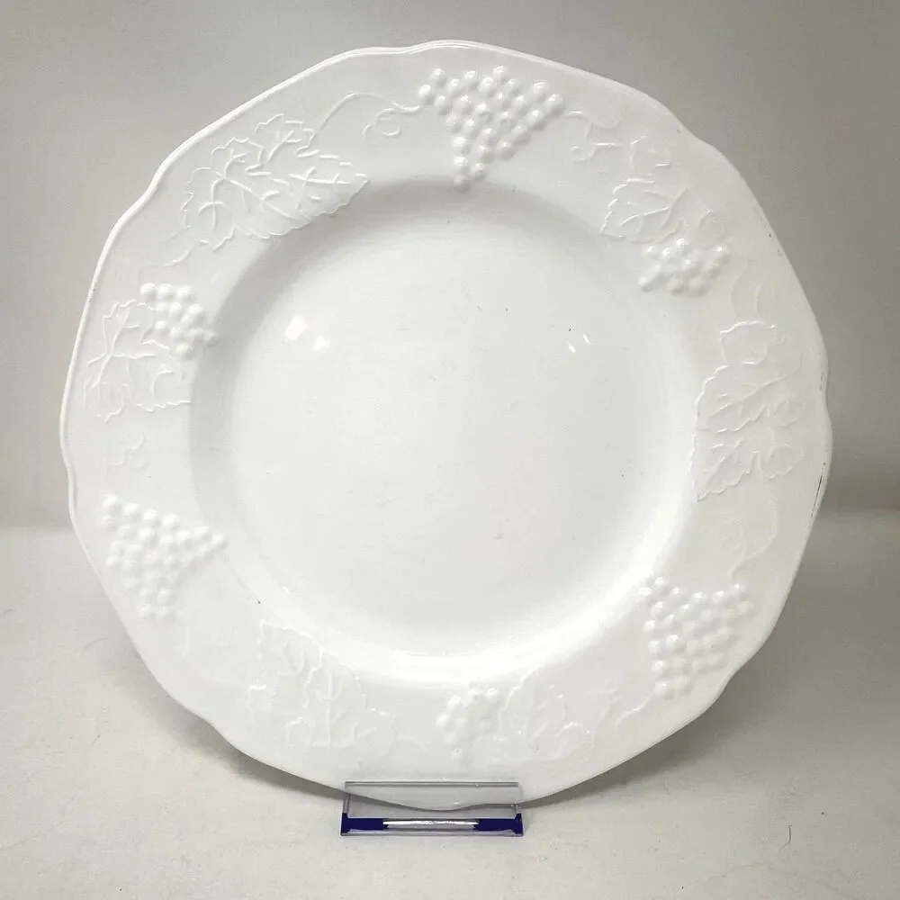 Vintage Indiana Colony Harvest Grape White Milk Glass 14pc Dinnerware Tea Set